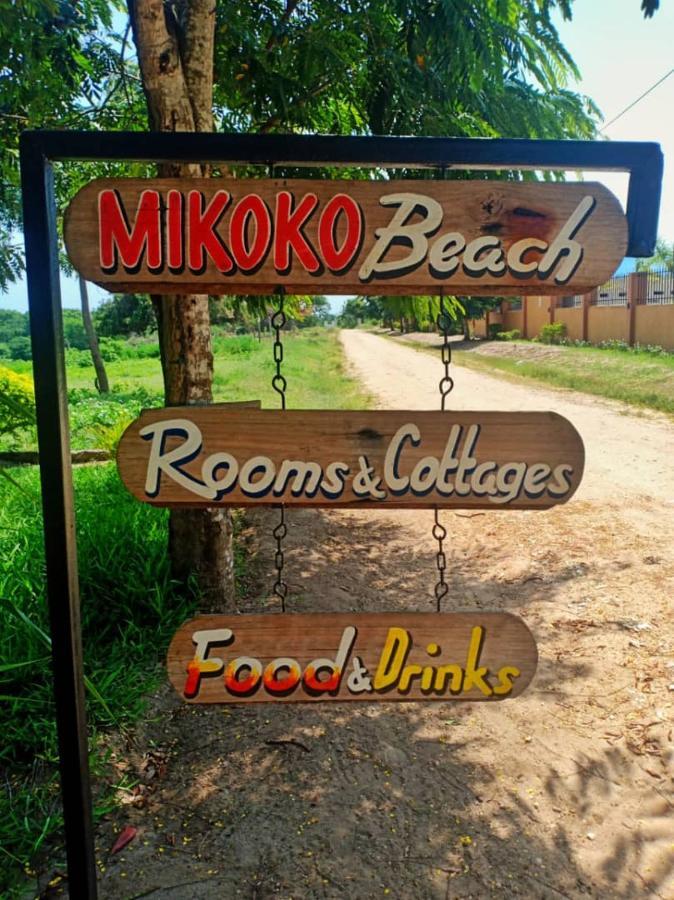 Mikoko Beach & Cottages บากาโมโย ภายนอก รูปภาพ