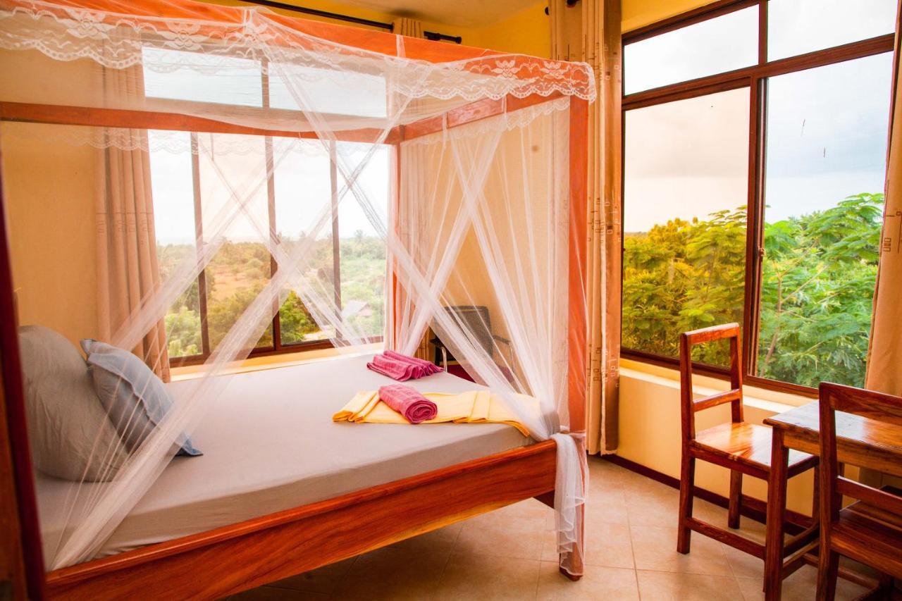 Mikoko Beach & Cottages บากาโมโย ภายนอก รูปภาพ