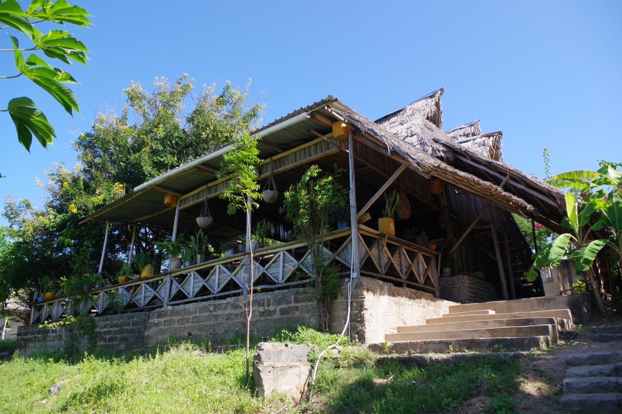 Mikoko Beach & Cottages บากาโมโย ภายนอก รูปภาพ