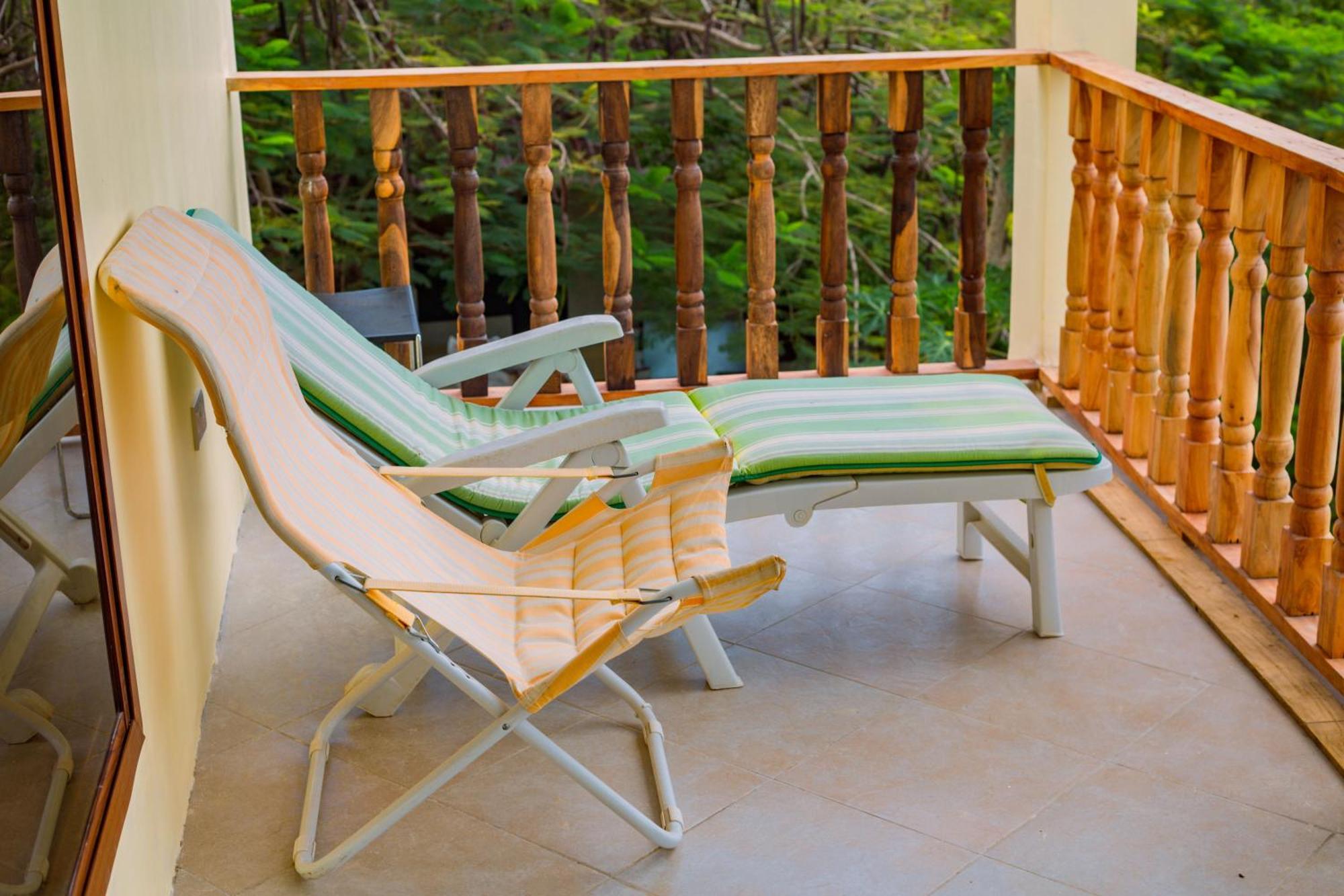 Mikoko Beach & Cottages บากาโมโย ภายนอก รูปภาพ